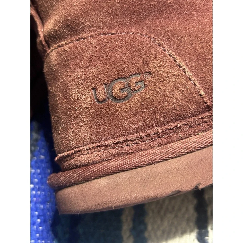UGG Neumel Chukka Boots Men's Size 10 Burgundy Oxblood Suede Wool Lined